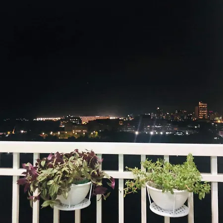 Ebony'S Place At Shore Residences
