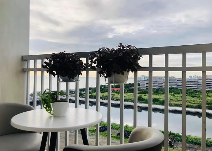 Ebony's Place At Shore Residences Manila