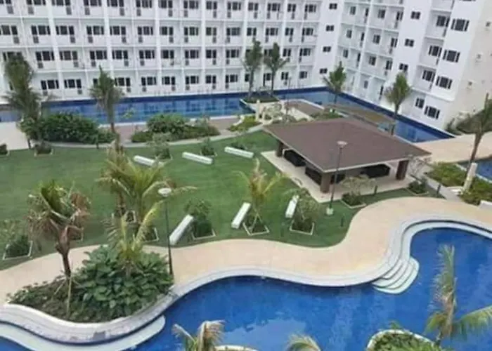 Ebony's Place At Shore Residences
