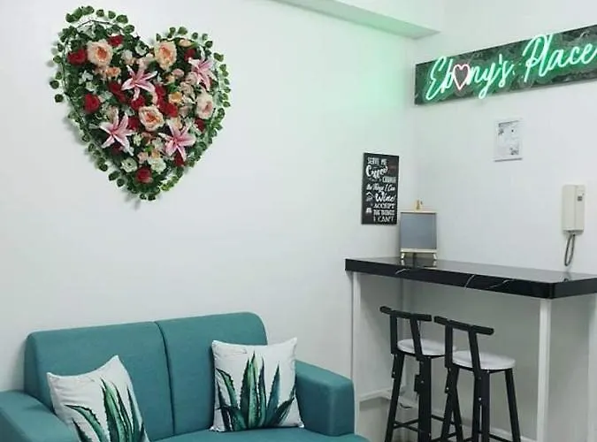 Ebony's Place At Shore Residences * Manila