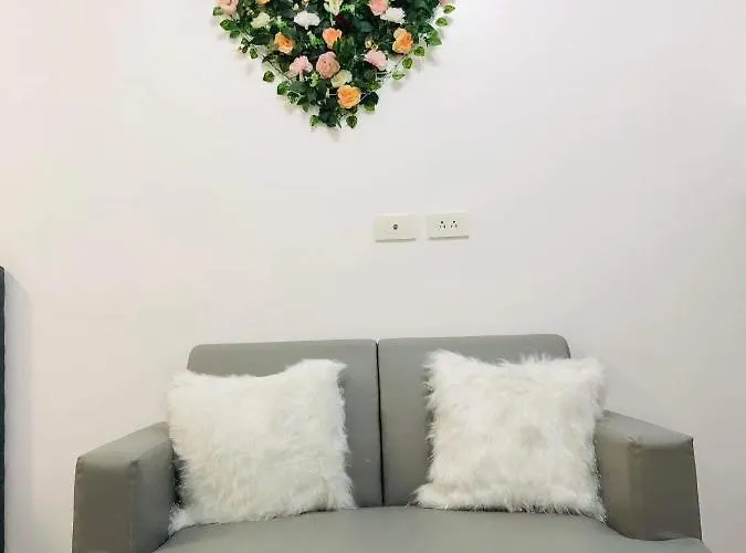 Ebony's Place At Shore Residences * Manila