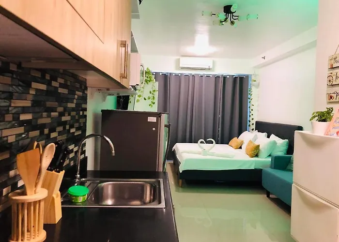 Ebony's Place At Shore Residences Manila