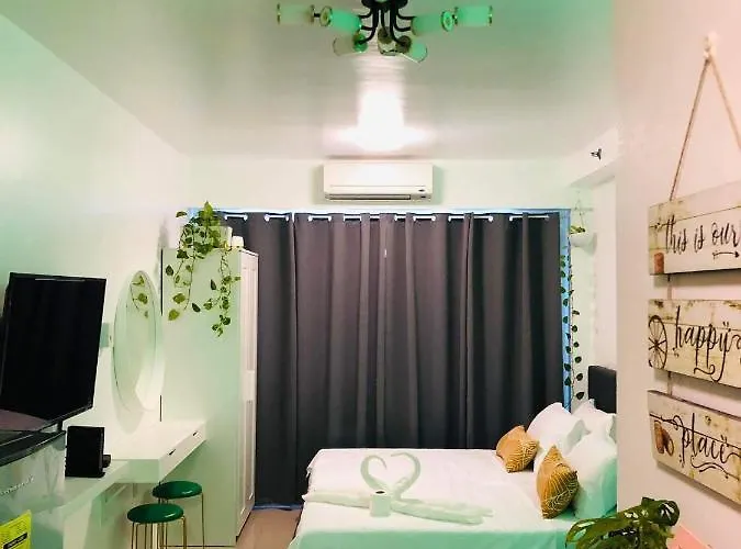 Ebony's Place At Shore Residences Manila